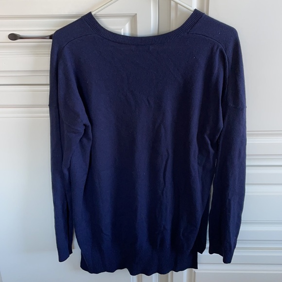 GAP Tunic Lightweight Sweater - Picture 3 of 3